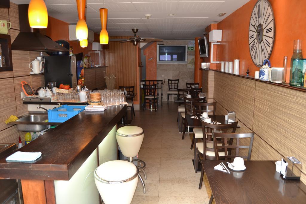 Hostal Don Juan I Alcalá de Henares Eksteriør bilde