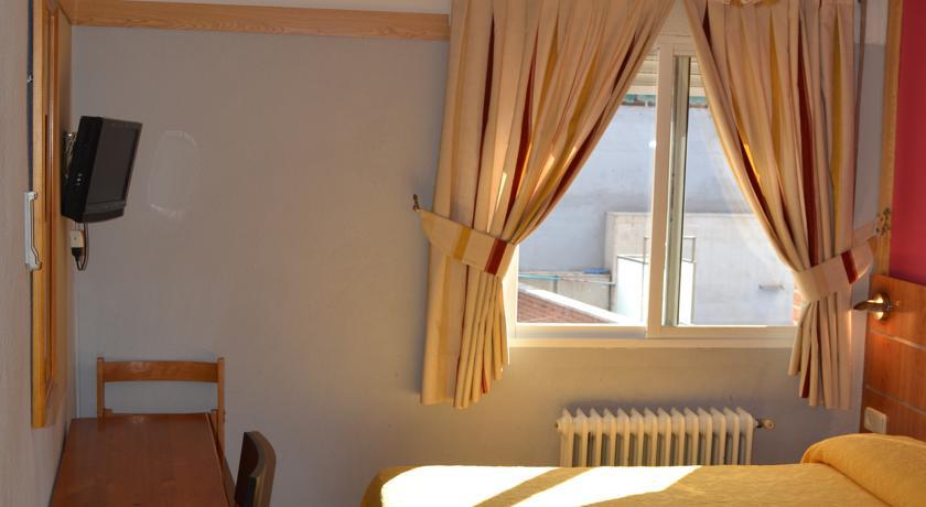 Hostal Don Juan I Alcalá de Henares Rom bilde