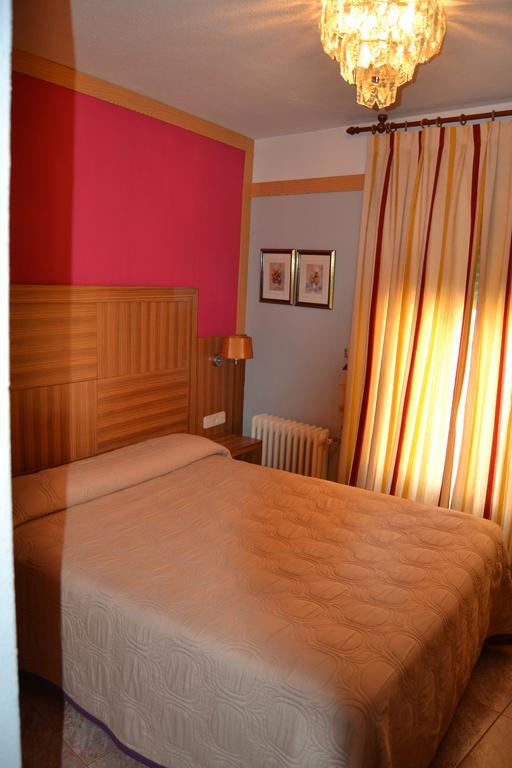 Hostal Don Juan I Alcalá de Henares Rom bilde
